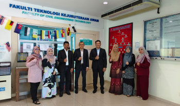 Kunjungan Hormat YH Dato' Ahmad Islanizam A. Halim, Pengarah Eksekutif Lembaga Perumahan dan Hartanah Pahang (LPHP) ke Fakulti Teknologi Kejuruteraan Awam, UMPSA pada 18 Disember 2023